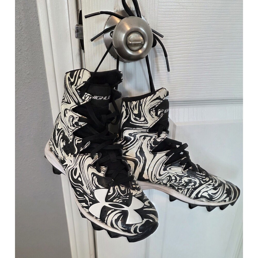 Under Armour Highlight Cleats Youth Shoes 3Y High Tops Black And White